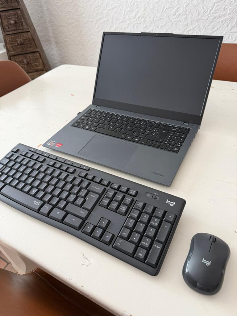 Ordinateur portable Medion NEW - 32 Go Ram 1TB stockage, Enlèvement, Comme neuf