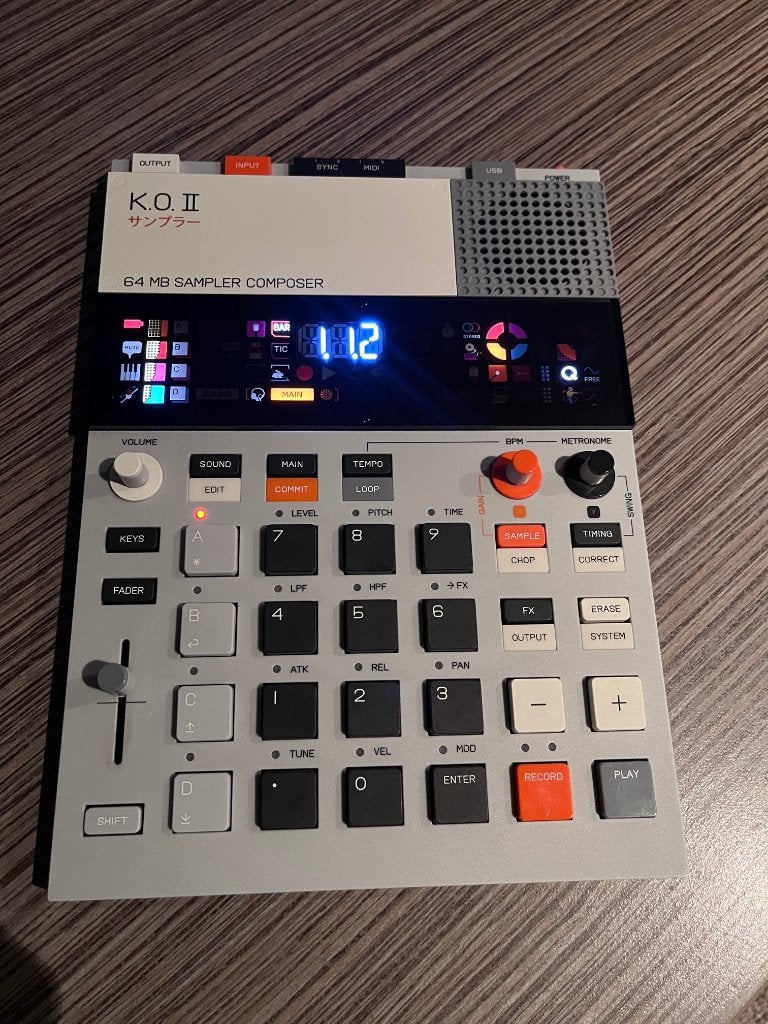 Teenage Engineering EP-33 K.O.II 64Mb Sampler, Muziek en Instrumenten, Samplers, Ophalen, Zo goed als nieuw