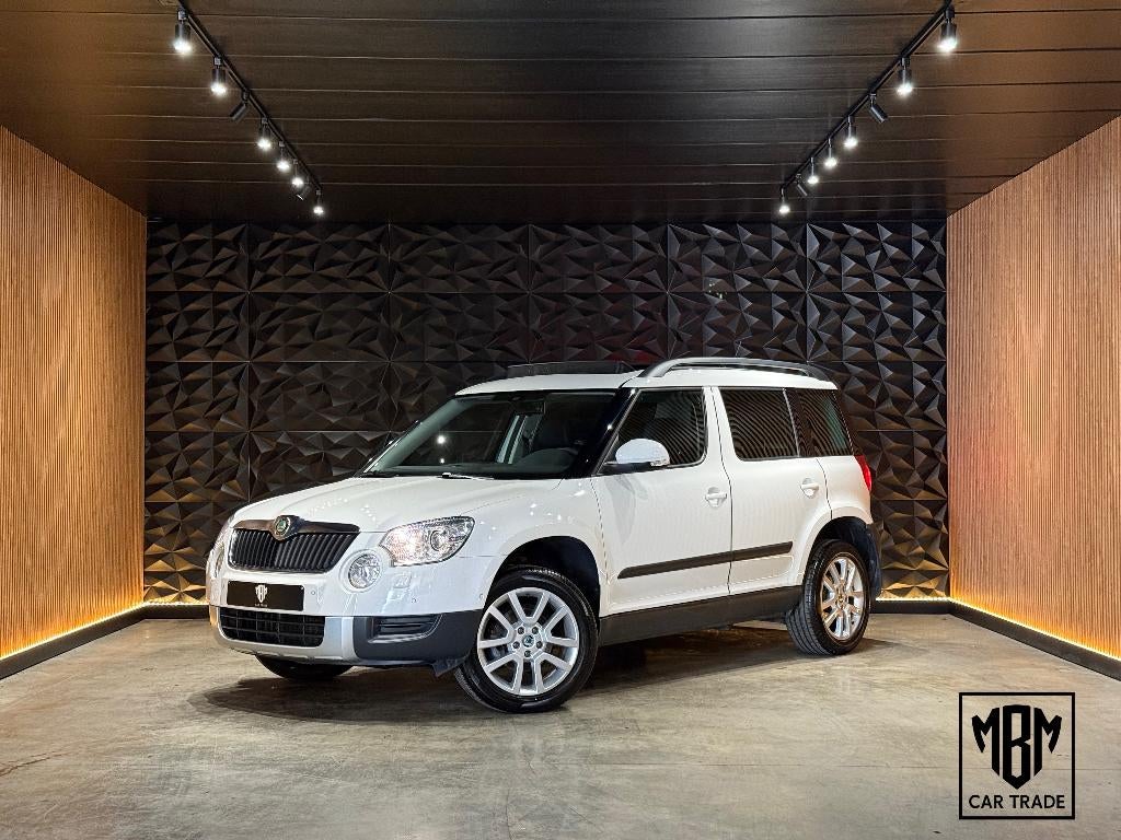 ✅ Skoda Yeti 1.2 TSI DSG GARANTIE Pano Navi PDC Xenon 1.Eig, Auto's, Euro 5, 4 cilinders, Wit, Bluetooth