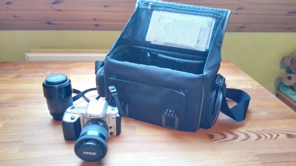Nikon F50 + Tas + Zoomlens, Enlèvement, Utilisé, Reflex miroir, Nikon