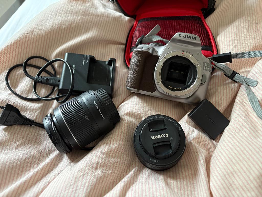 Canon EOS 1300D DSLR kit met 18–55mm en 50mm lens, Audio, Tv en Foto, Fotocamera's Digitaal, Ophalen of Verzenden, Gebruikt, Spiegelreflex