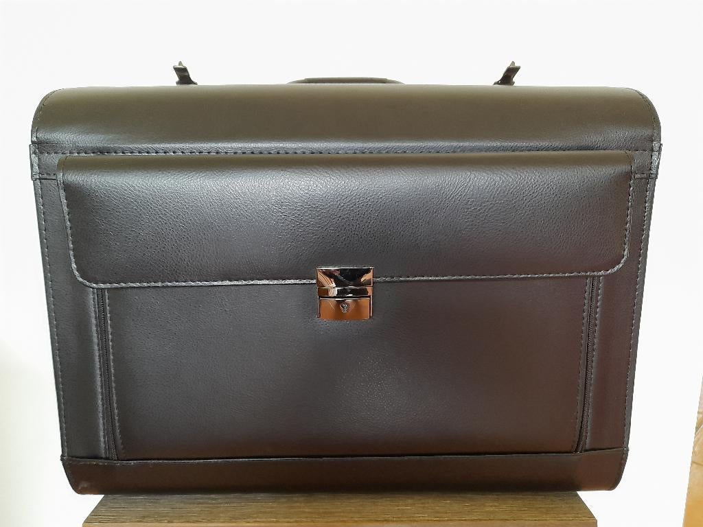 Malette PILOT suitcase, Bijoux, Sacs & Beauté, Sacs | Cartables, Noir, Cuir, Enlèvement