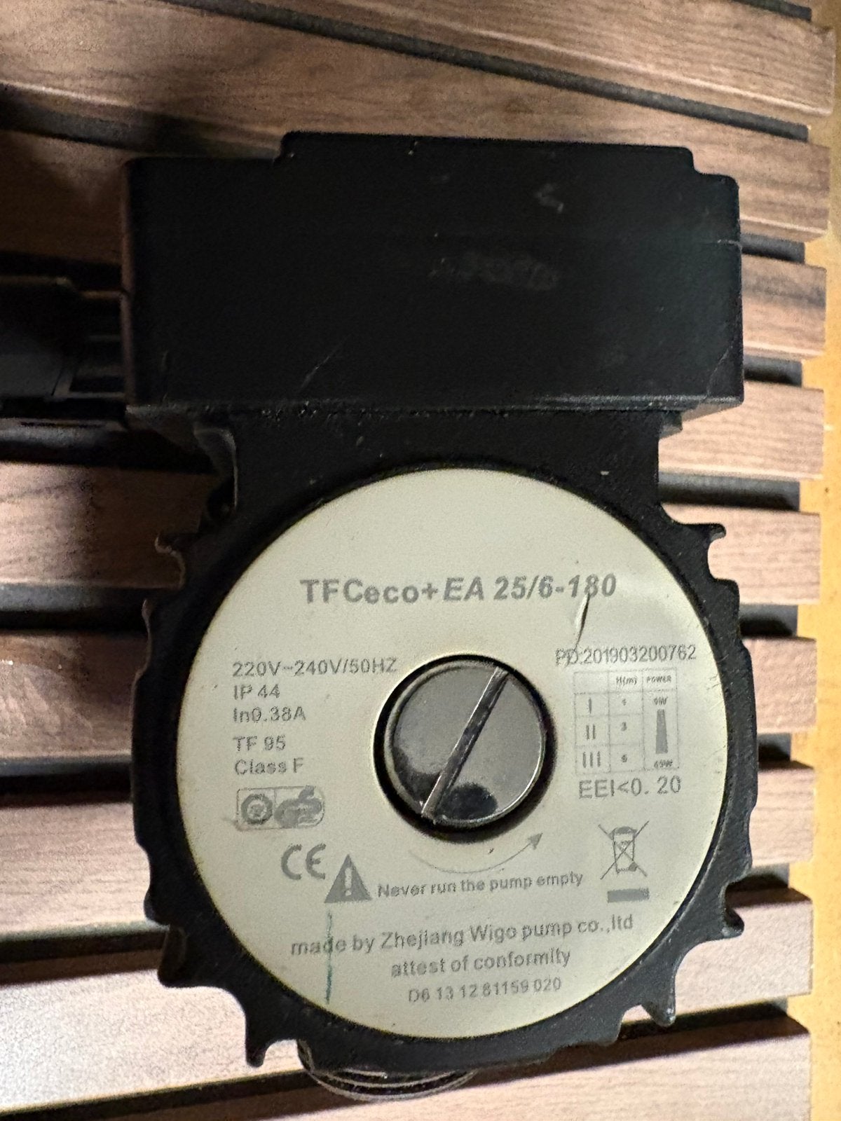 Electronische circulatiepomp, Ophalen of Verzenden, Zo goed als nieuw