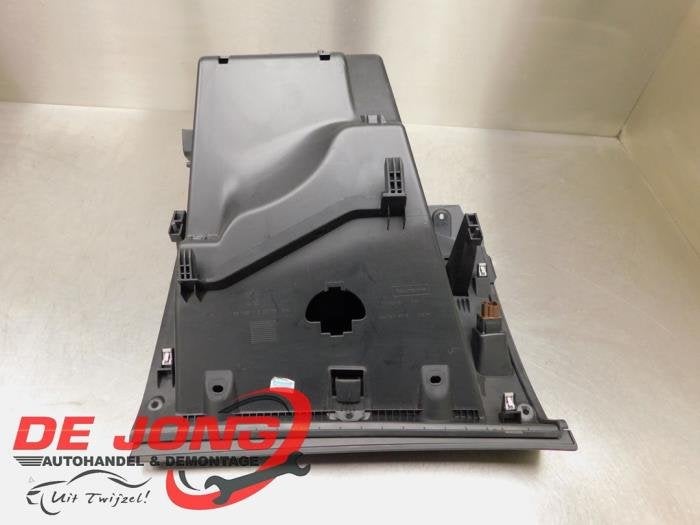 Boîte à gants d'un Peugeot 208, -, 3 mois de garantie, Utilisé, -