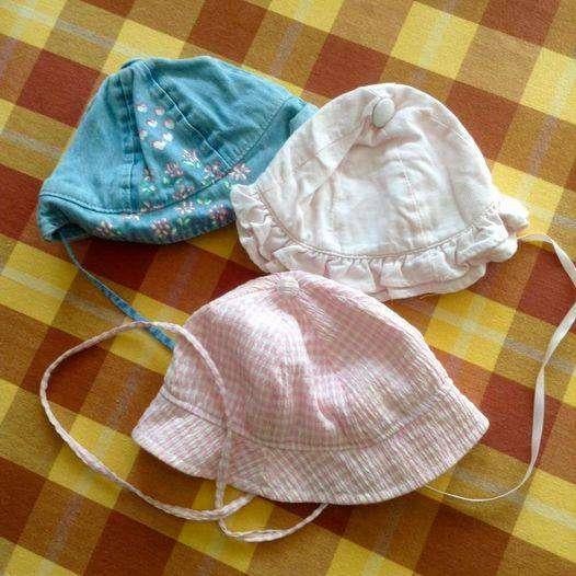 Lot de bonnets bébé fille 1 an/44 cm, Enfants & Bébés, Enlèvement ou Envoi, Comme neuf, Fille, Bonnet