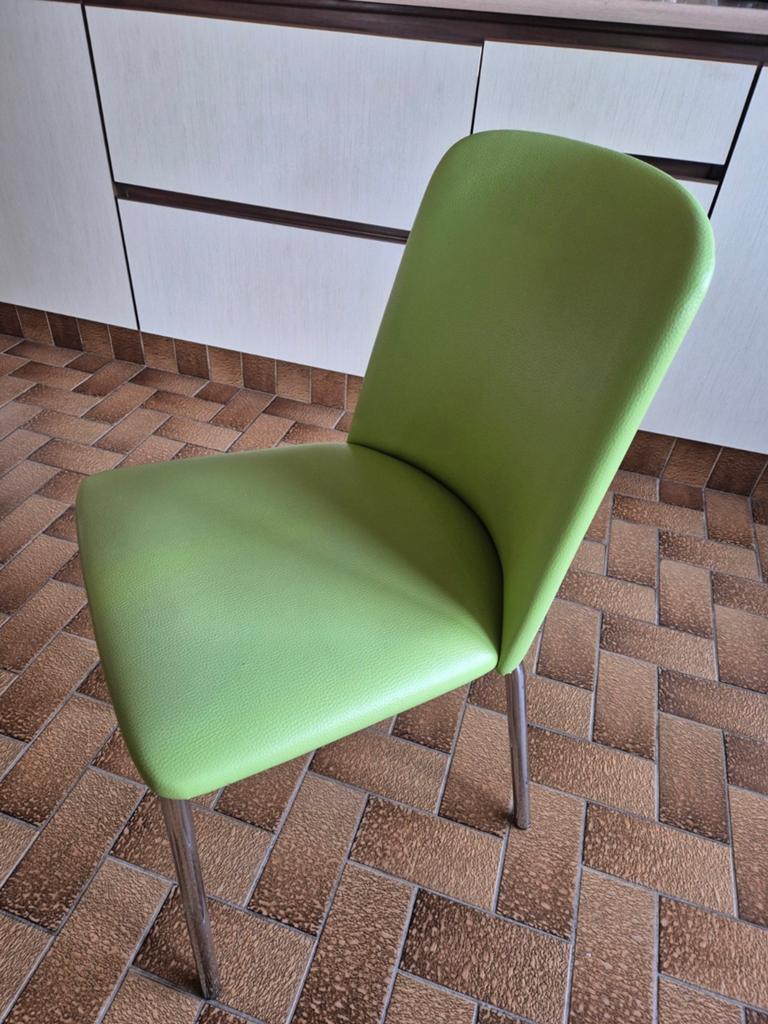 6 chaises couleur citron vert, Enlèvement