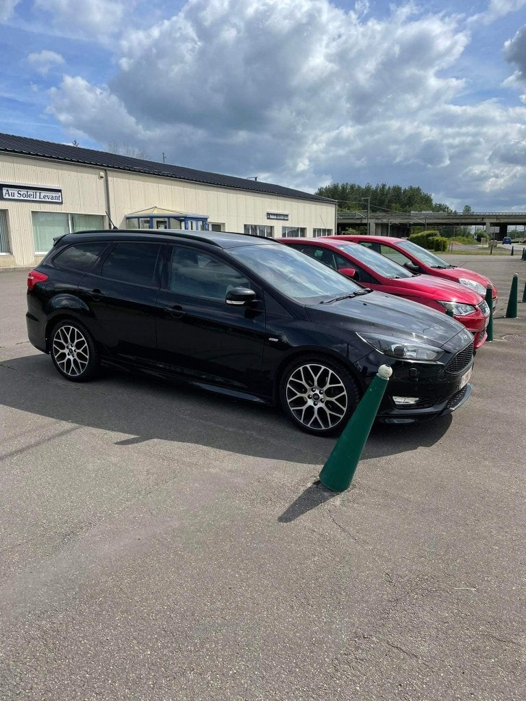 Ford focus break st-line 2.0 tdci, Focus, Achat, Boîte manuelle, Entretenue par le concessionnaire