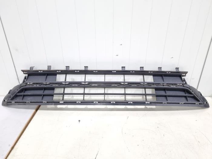 Pare-chocs grille d'un Volkswagen Polo, Volkswagen, -, 3 mois de garantie, Utilisé