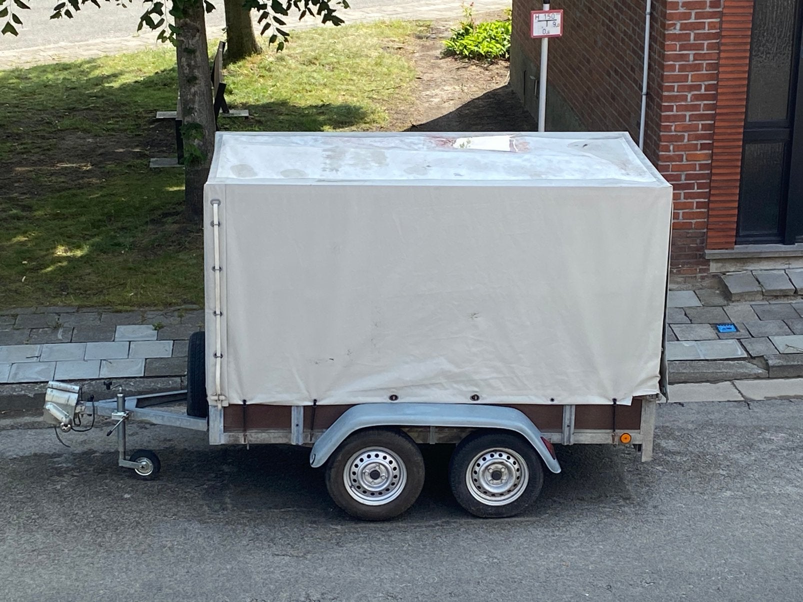 Dubbelas gesloten 750 kg, Auto diversen, Aanhangers en Bagagewagens, Ophalen, Gebruikt