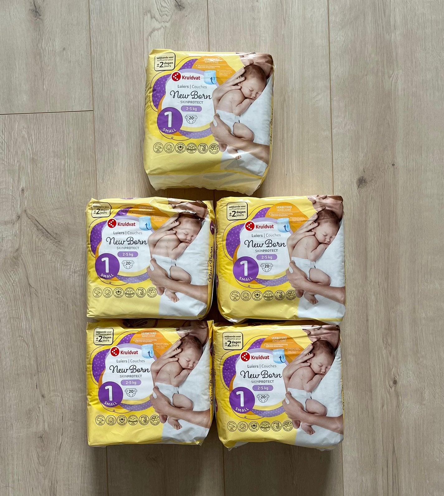 100 luiers kruidvat maat 1, Kinderen en Baby's, Badjes en Verzorging, Ophalen, Nieuw