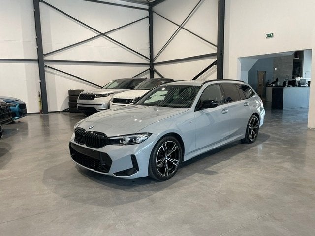 BMW 318i M-Pack Facelift '23 met Garantie, Autos, BMW, Cuir, Argent ou Gris, Achat, Euro 6