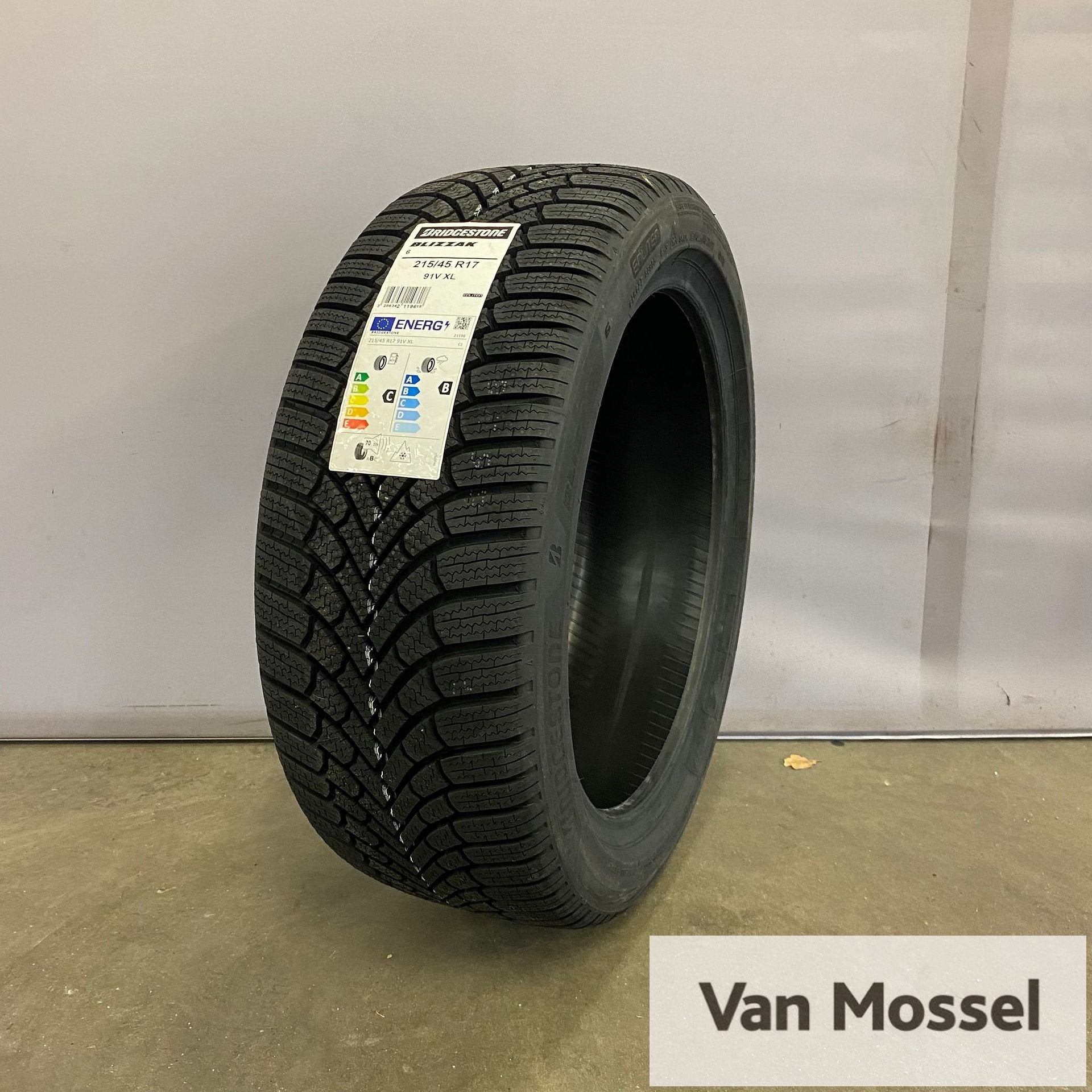 Bridgestone Blizzak 6 215/45/R17 91V, Autos : Pièces & Accessoires, Pneus & Jantes, Véhicule de tourisme, -, Utilisé, -