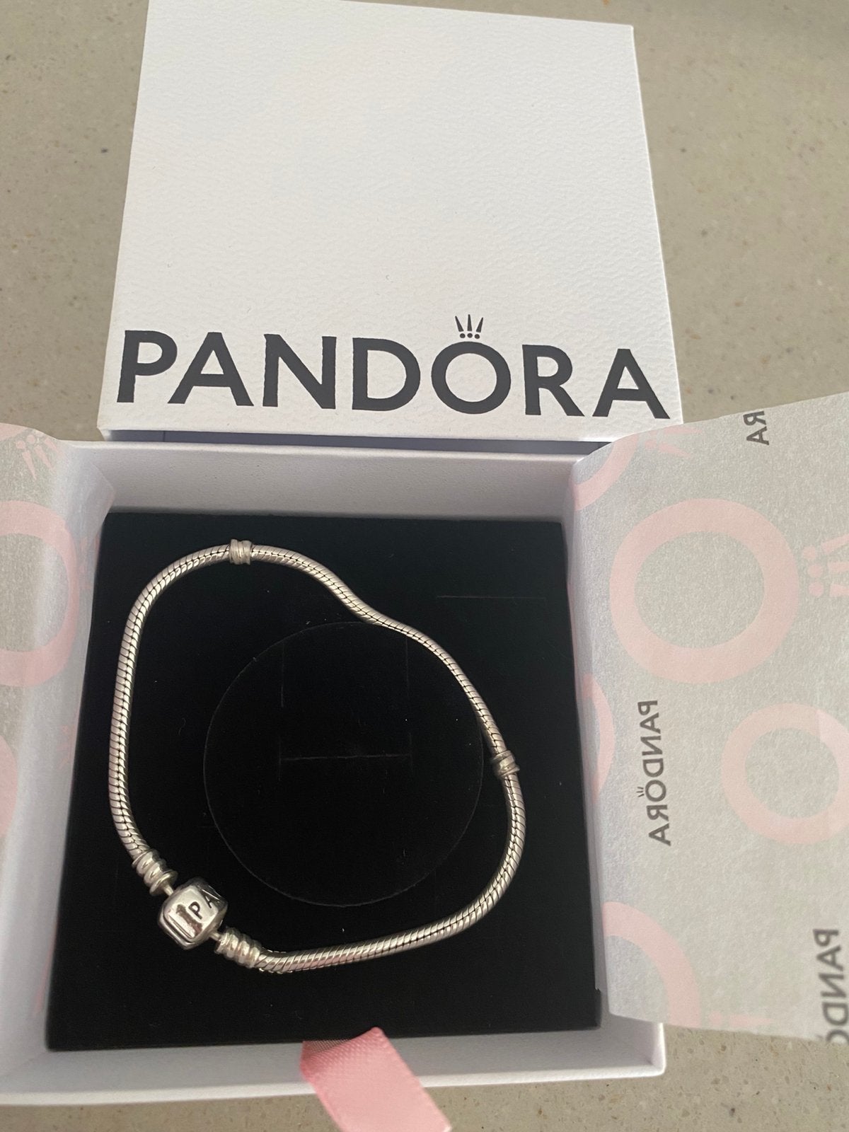 Pandora bedelarmband, Handtassen en Accessoires, Ophalen of Verzenden, Zo goed als nieuw, Met bedels of kralen, Zilver