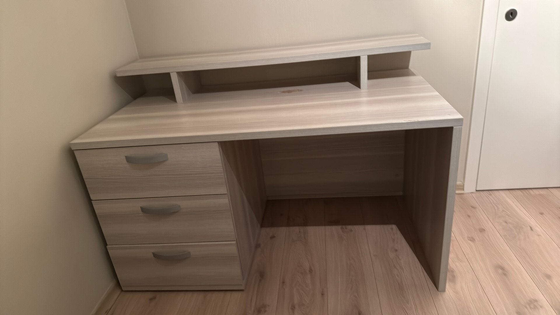 Bureau à 3 tiroirs étagère de rangement —Robuste et pratique, Maison & Meubles, Bureaux, Enlèvement, Espace de rangement, Comme neuf