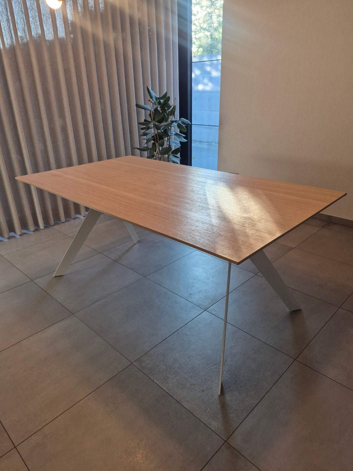 Eettafel wit onderstel en houten whitewash blad, Huis en Inrichting, Tafels | Eettafels, Ophalen, Gebruikt, 100 tot 150 cm, Vijf personen of meer