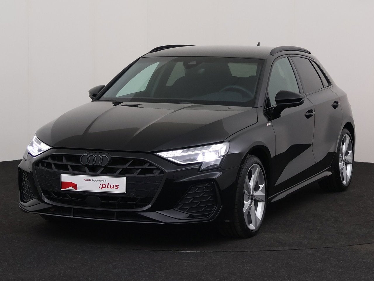 Audi A3 Sportback Business Edition S line 30 TFSI  85 kW S t, Auto's, Automaat, Geheel digitaal combi-instrument, Berline, A3