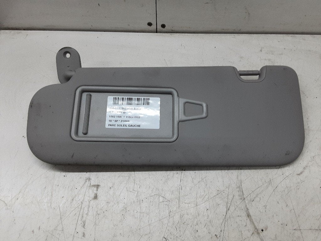 ZONNEKLEP LINKS Kia Cee'd (JDB5) (01-2012/07-2018), Info@kia.de, Theodor-Heuss-Allee 11
60486  Frankfurt am Main, DE, Kia Deutschland GmbH