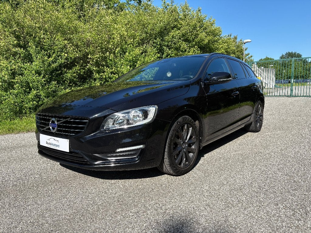 Volvo V60 2.0 T3 Dynamic Edition - Garantie/Cuir/Navi, Autos, Volvo, Cuir, Achat, Euro 6, Entreprise