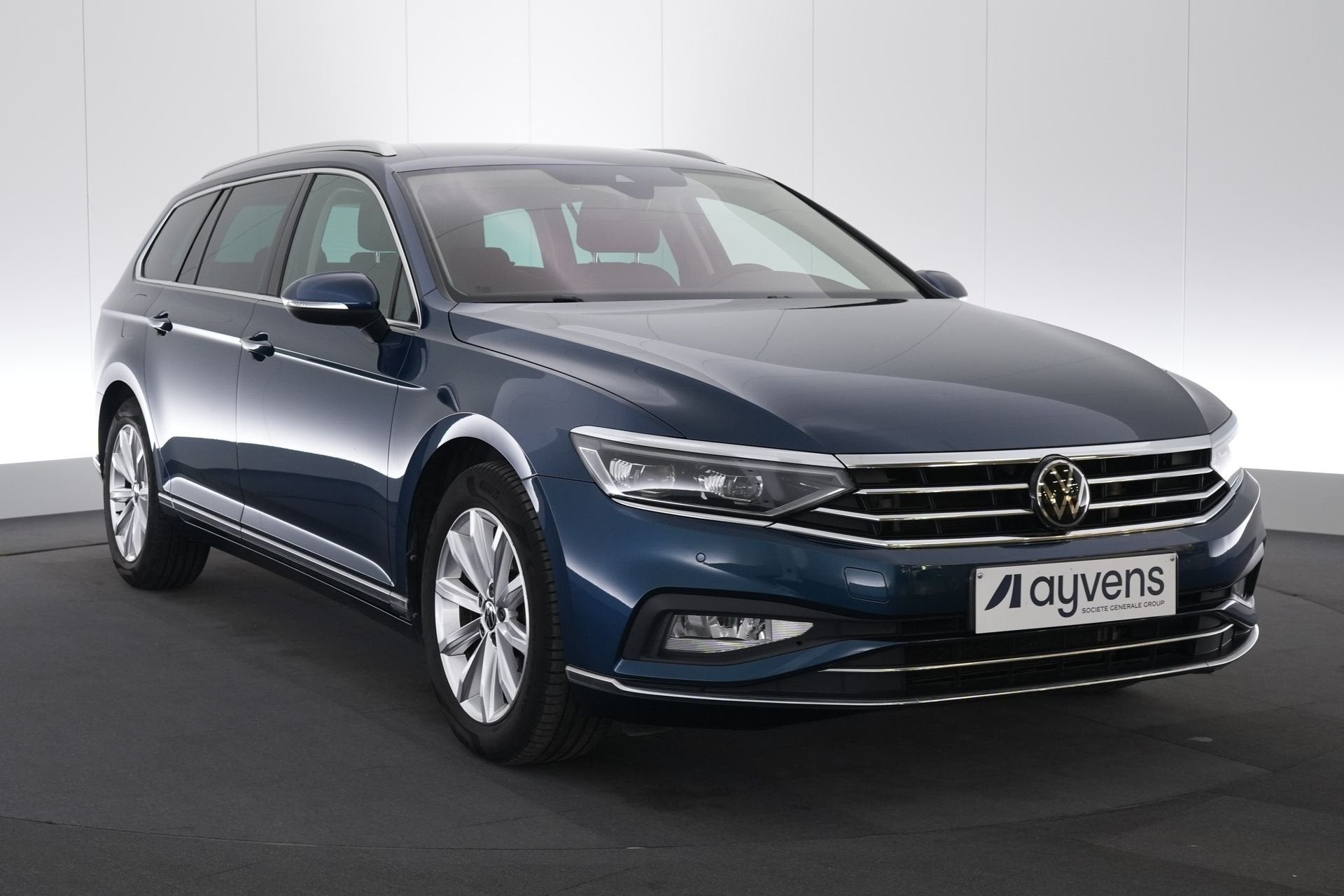 (2BUV385) VOLKSWAGEN PASSAT VARIANT, Blauw, https://public.car-pass.be/vhr/4f990231-acb7-47b3-8607-5f62f878b2a2, Leder, Bedrijf