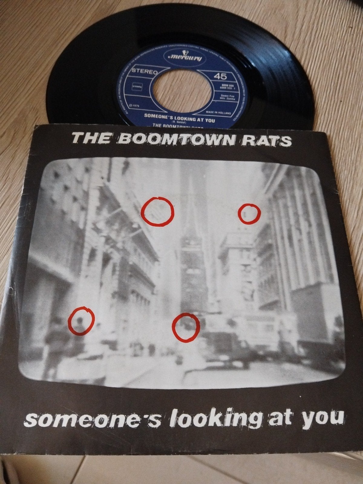 les rats de Boomtown, Enlèvement ou Envoi