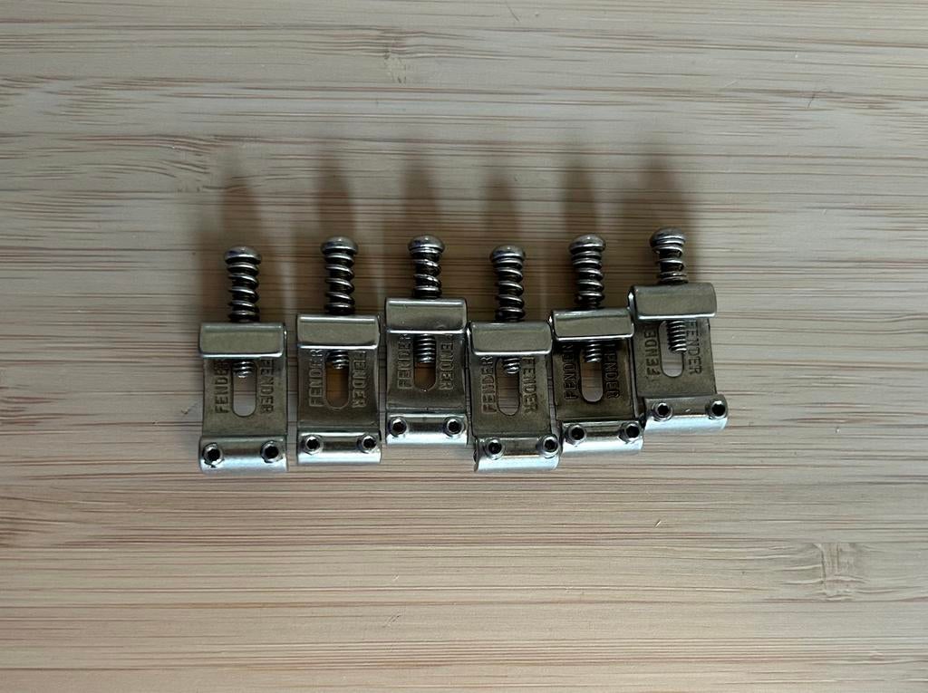 Fender Roadworn Strat Bridge Saddles, Enlèvement ou Envoi, Comme neuf