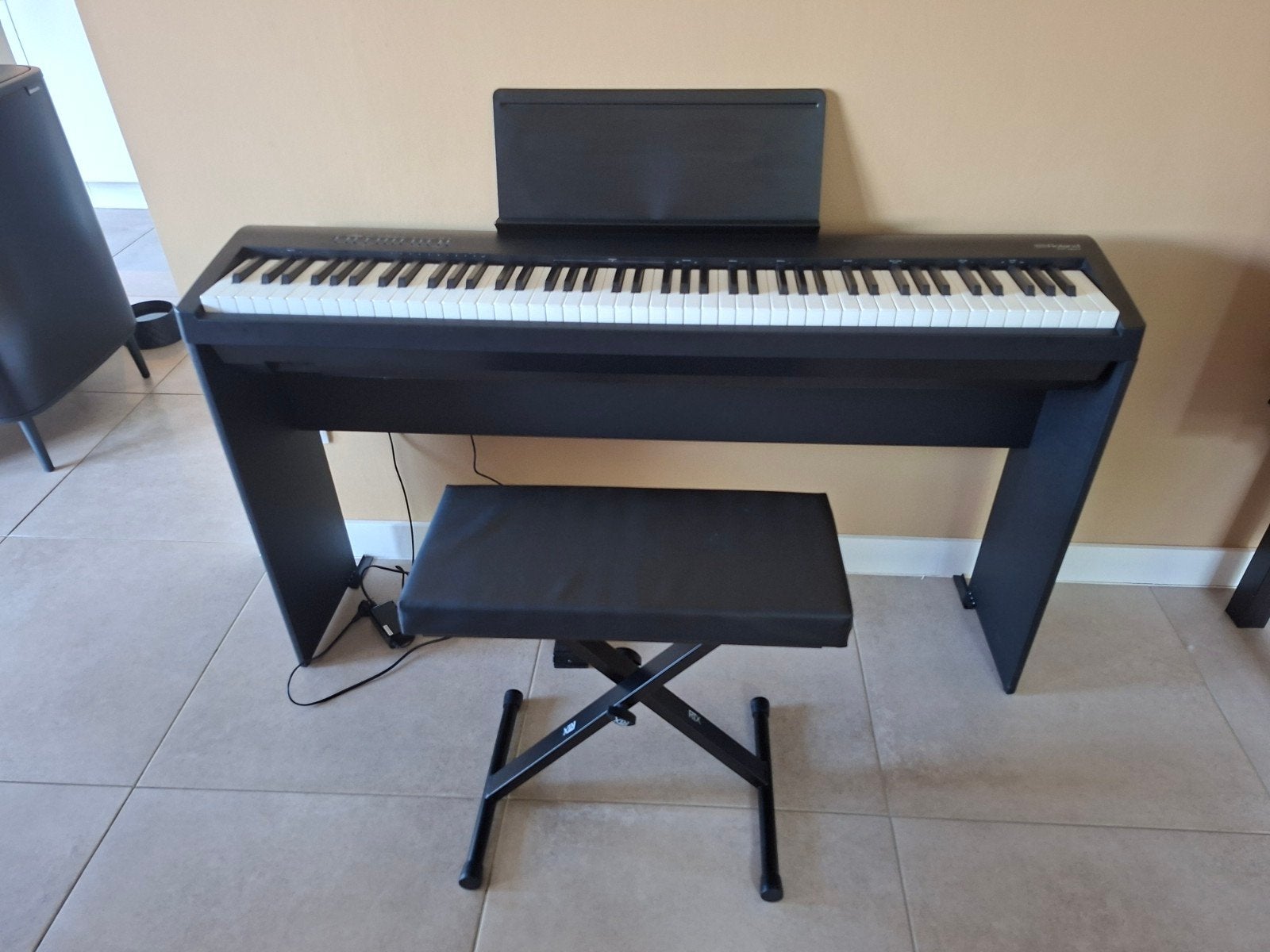 roland FP30X    digitale piano met onderstel, Ophalen, Piano