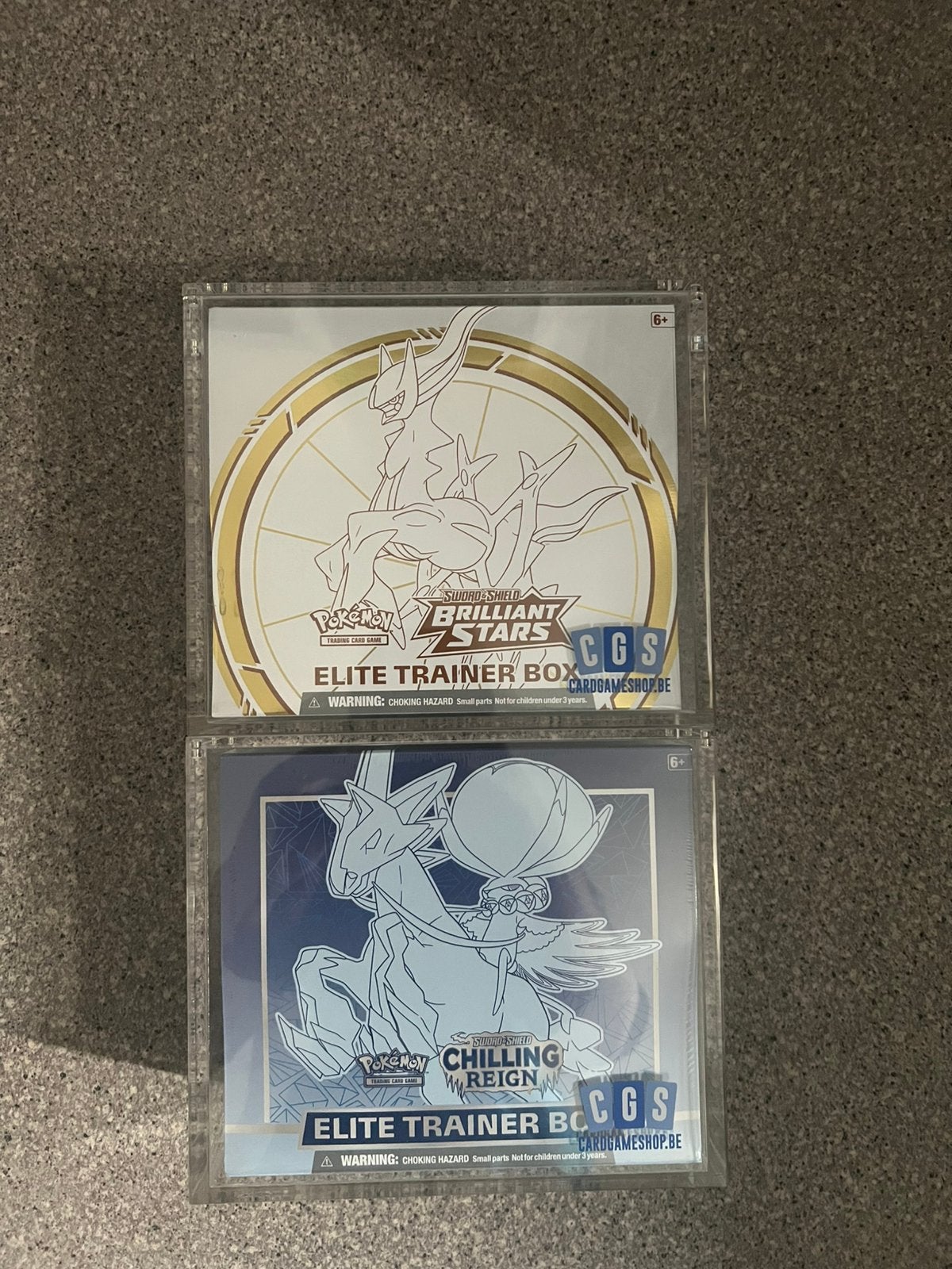 Brilliant Stars/Chilling Reign ETB incl. Acryl, Hobby en Vrije tijd, Ophalen, Zo goed als nieuw, Overige typen