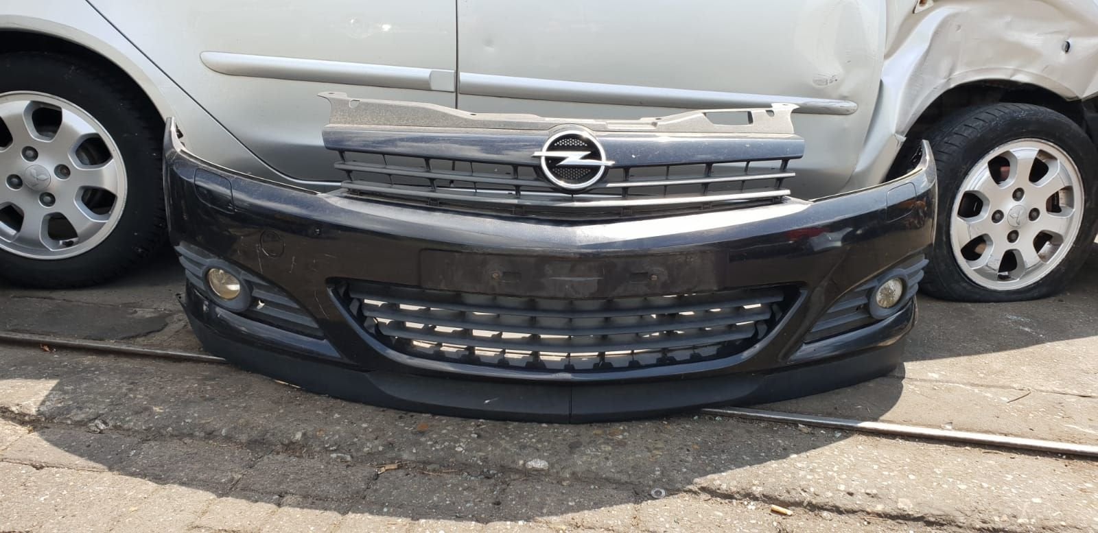 OPEL ASTRA H VOORBUMPER+MISTLAMPEN, Gebruikt, -, -, Ophalen of Verzenden
