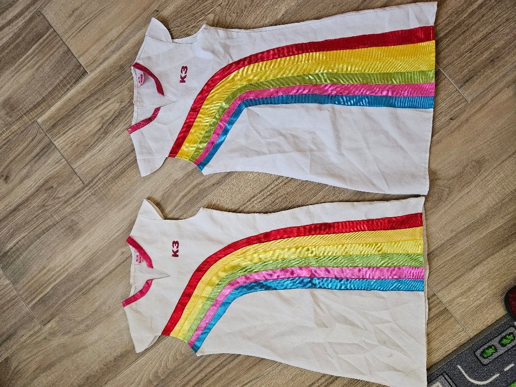 Verkleedkledij: K3 regenboogkleedje, maat 3-5jaar, Ophalen, Zo goed als nieuw, Meisje