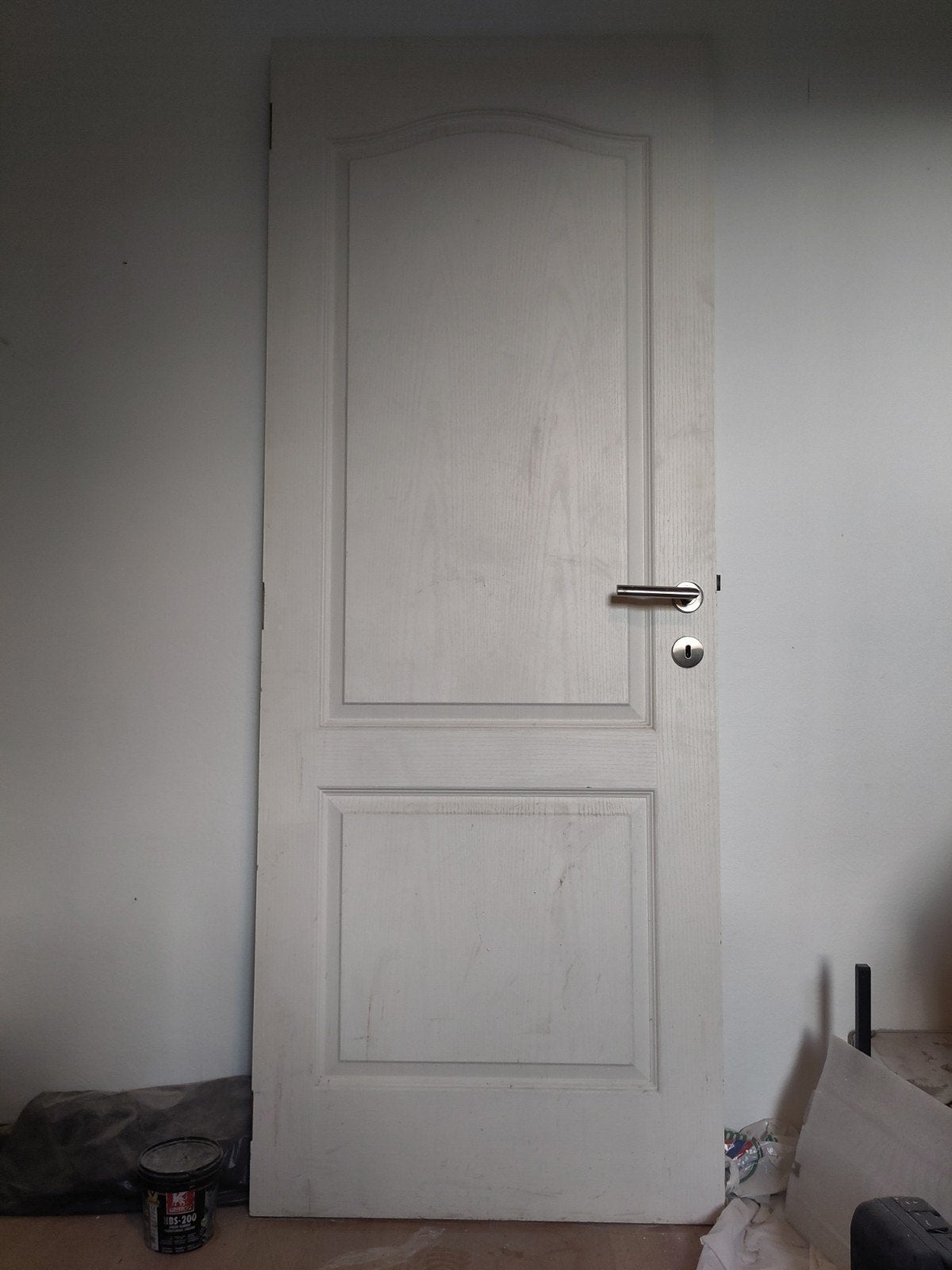 Twee witte rechtsdraaiende deuren, Doe-het-zelf en Bouw, Ophalen, Gebruikt, Minder dan 80 cm, Binnendeur