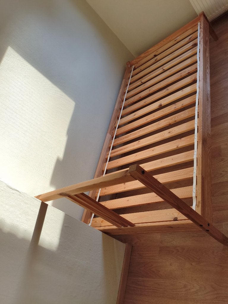 Bedframe met of zonder matras, Huis en Inrichting, Slaapkamer | Matrassen en Bedbodems, Ophalen, Gebruikt, 90 cm, Eenpersoons