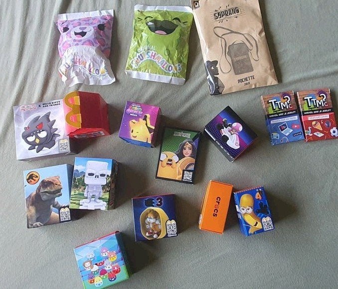 Speelgoed smurfen mc donalds Quick kinder surprise, Ophalen