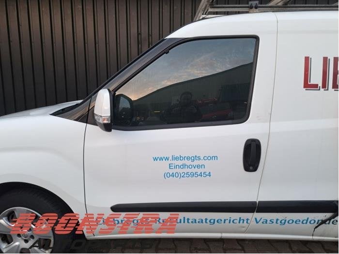 Portière 2portes gauche d'un Opel Combo (Combo 12-) (249 5P, -, Opel, 3 mois de garantie, Utilisé