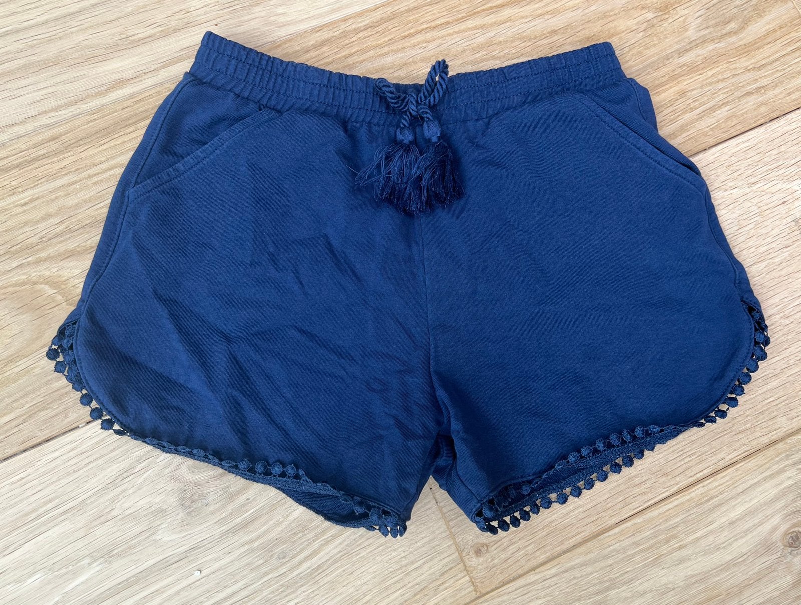 Short meisjes marine blauw 9 jaar Mayoral, Kinderen en Baby's, Kinderkleding | Maat 134, Ophalen of Verzenden, Zo goed als nieuw
