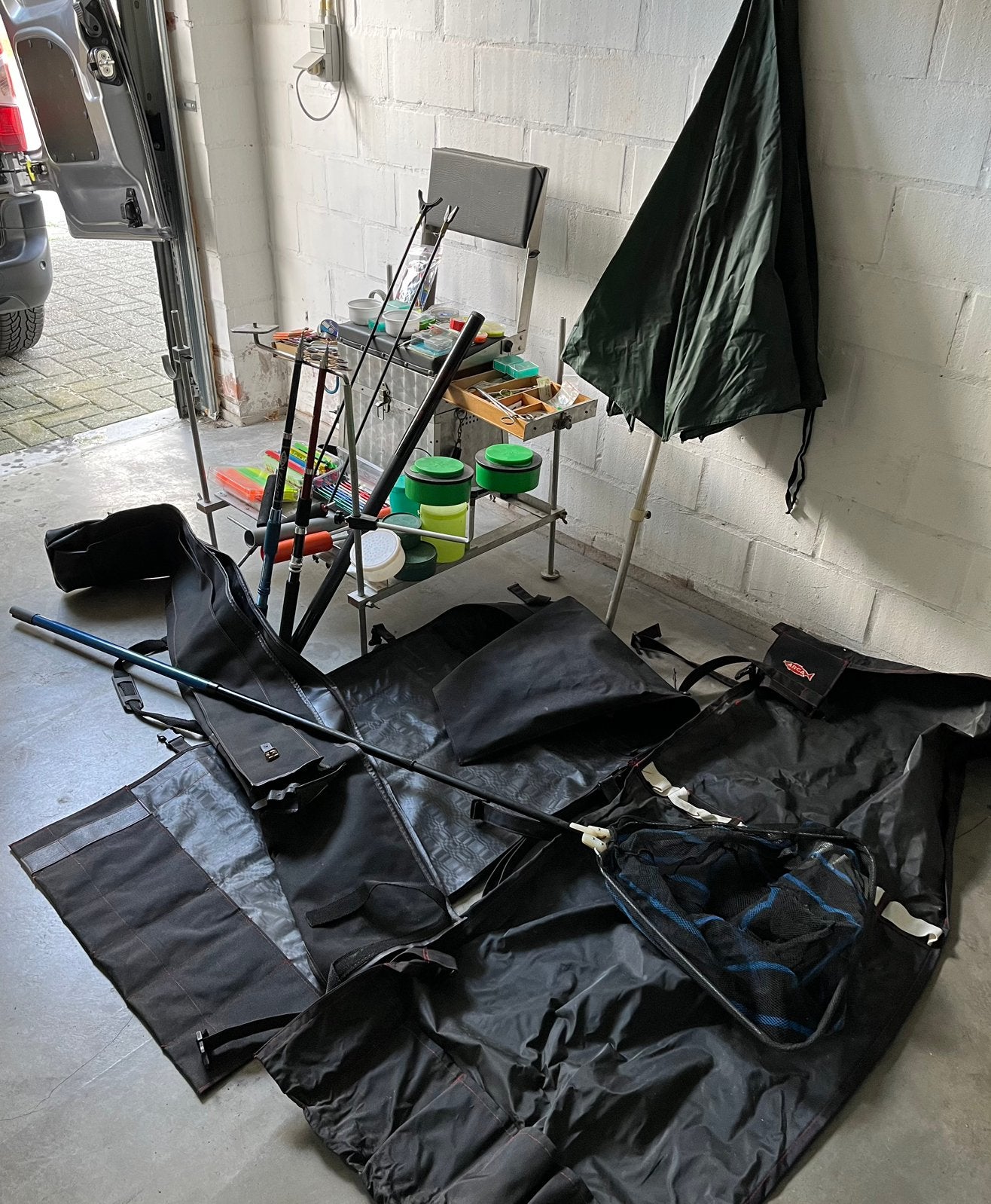 Hengeluitrusting te koop in één lot, doe een ernstig bod, Watersport en Boten, Hengelsport | Witvissen, Ophalen, Gebruikt, Complete set