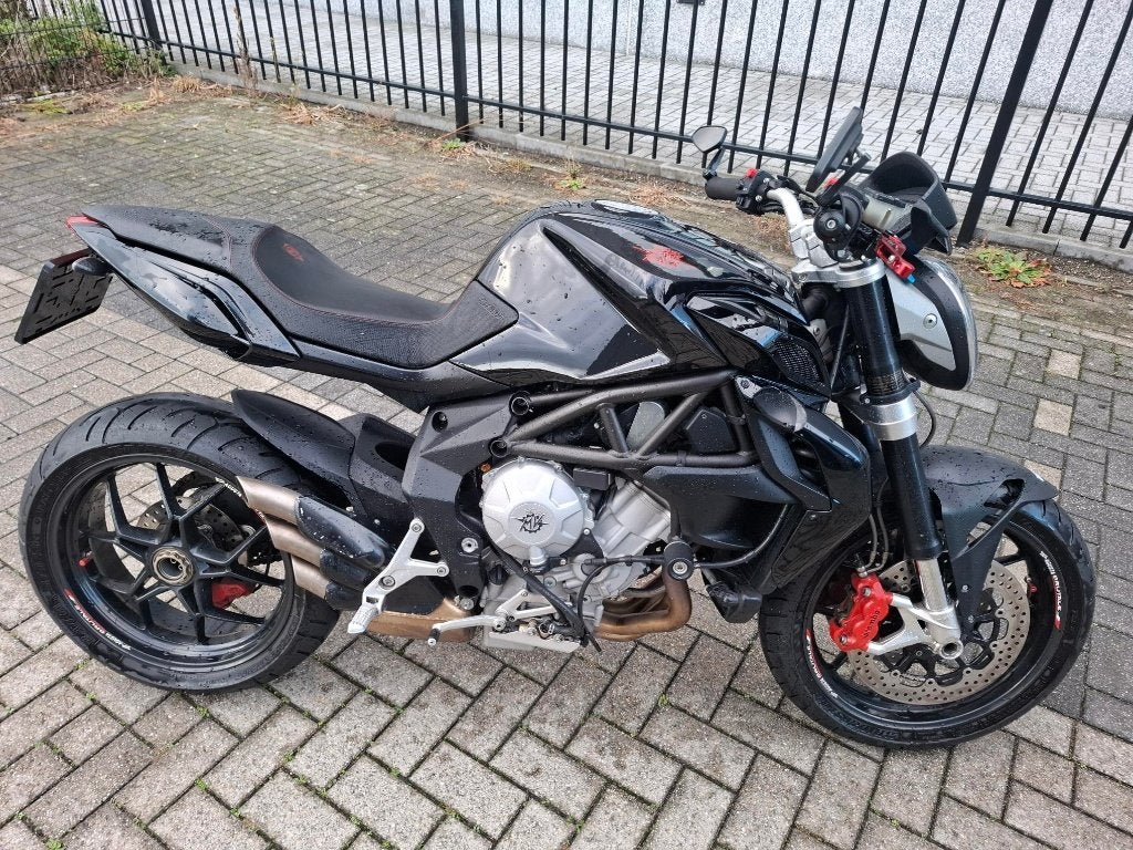 mv agusta 675 brutale, Motoren, 675 cc, Gebruikt, Particulier, Naked bike