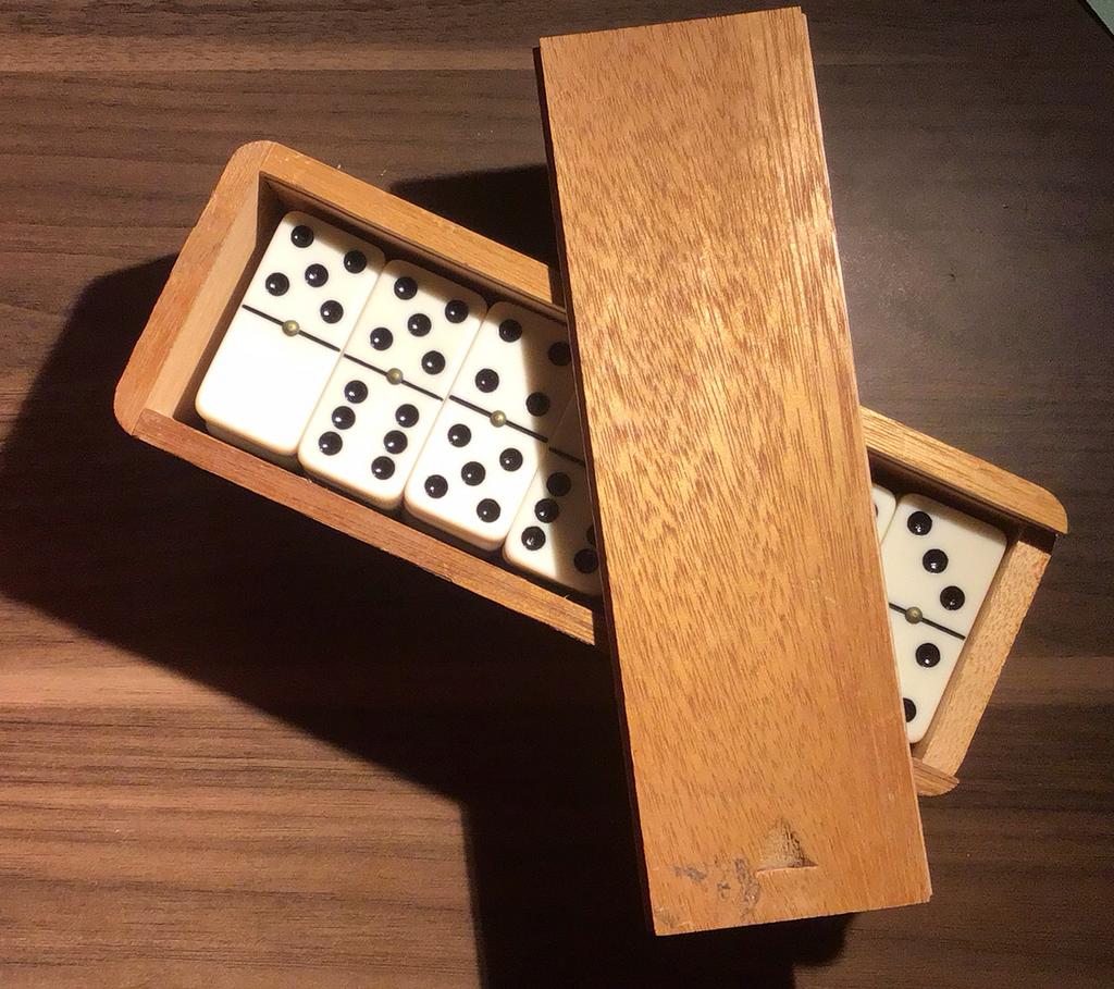 Oud dominospel, Ophalen of Verzenden, Gebruikt