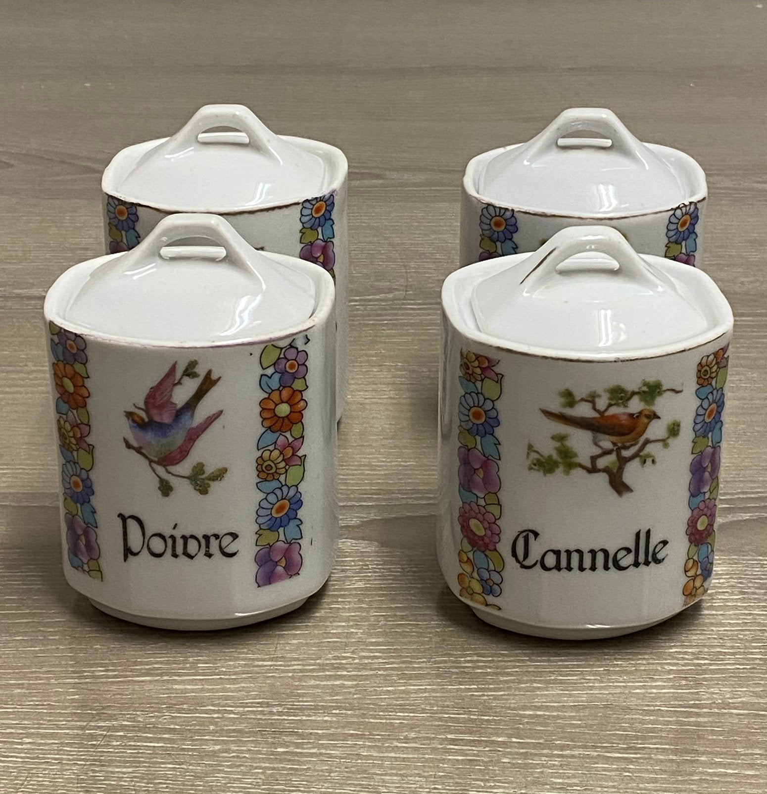 4 pots à épices vintage (1930-50) en porcelaine, prix : 15€, Antiquités & Art, Enlèvement ou Envoi