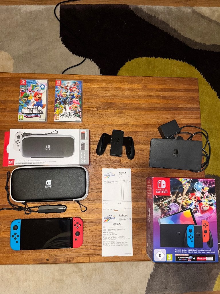 Nintendo switch oled + case + games, Games en Spelcomputers, Games | Nintendo Switch, Ophalen of Verzenden, Nieuw