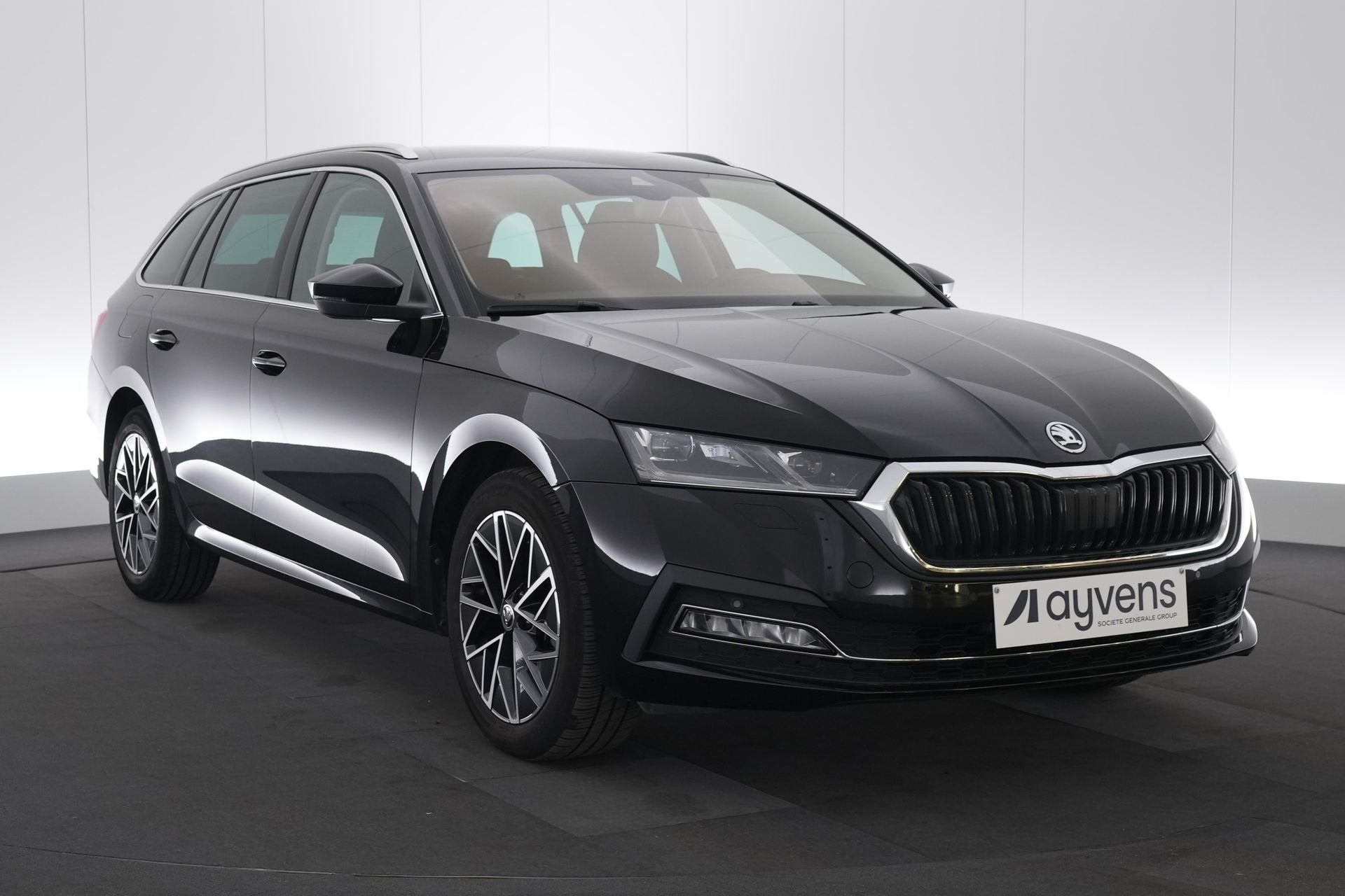 (2CFH205) SKODA OCTAVIA COMBI, Autos, Entreprise, Carnet d'entretien, 5 portes, Automatique