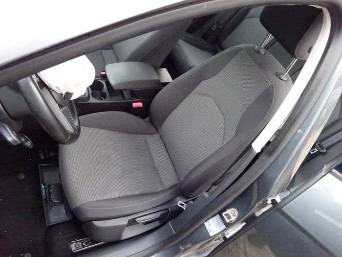 Kit revêtement (complet) d'un Seat Leon, -, 3 mois de garantie, Utilisé, -