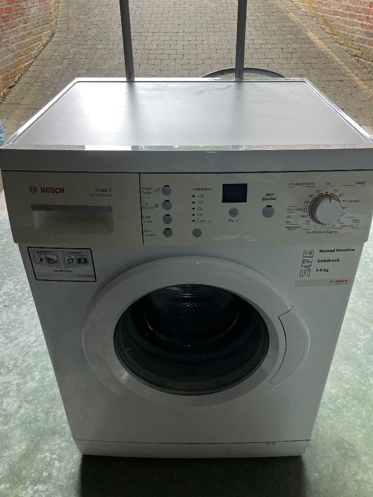 Wasmachine Bosch, Elektronische apparatuur, Ophalen, 1200 tot 1600 toeren, Gebruikt, 4 tot 6 kg