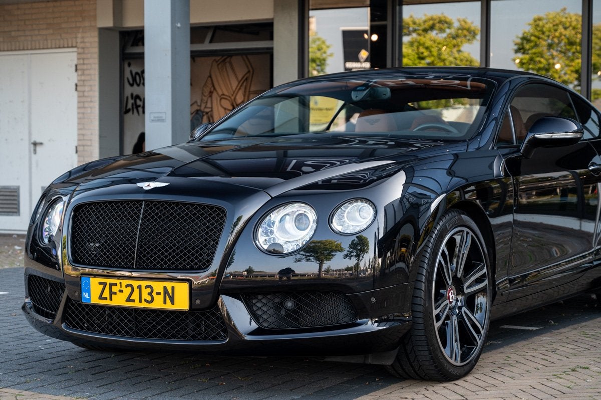 Bentley Continental GT 4.0 V8 Mulliner (bj 2012, automaat), Auto's, Gebruikt, 8 cilinders, Continental, Zwart