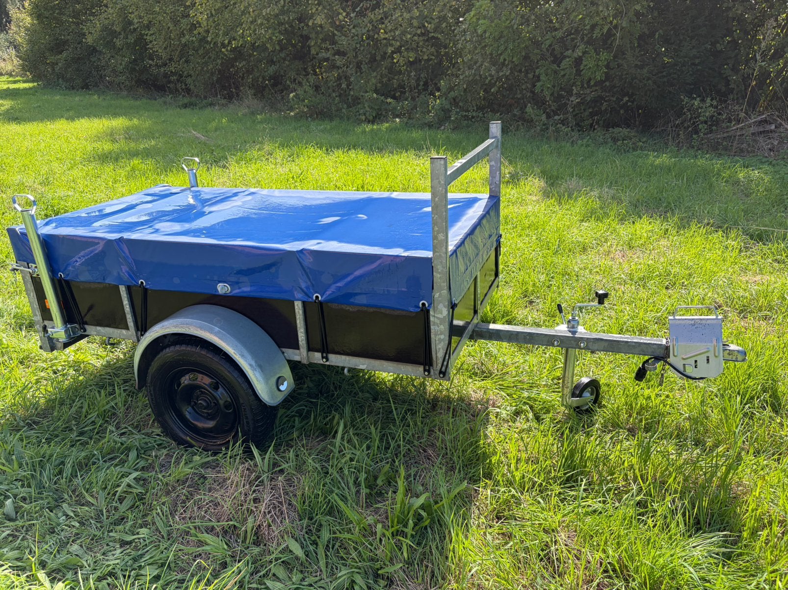 -750kg aanhangwagen, Ophalen, Zo goed als nieuw