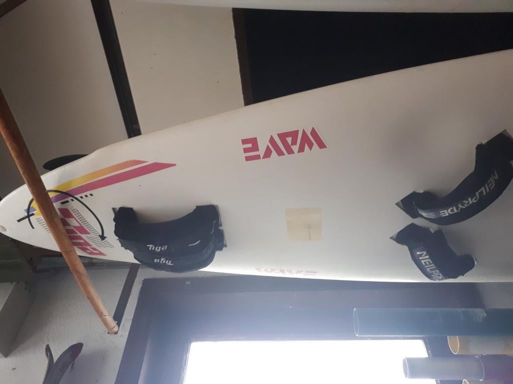 Planche à voile - flotteur Tiga Wave 250, Watersport en Boten, Ophalen, 250 tot 300 cm, Gebruikt, Met vin(nen)