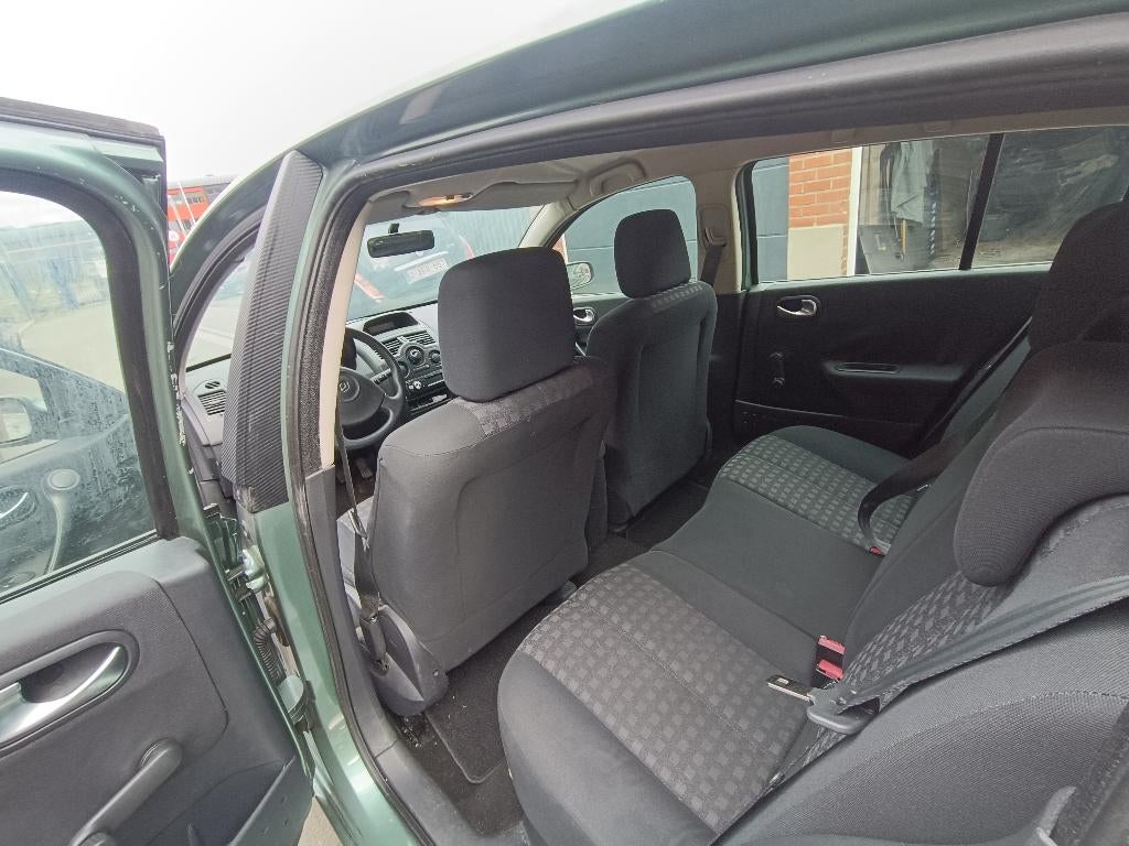 Voiture Renault Mégane, 90 kW, Stof, Zwart, 5 deurs