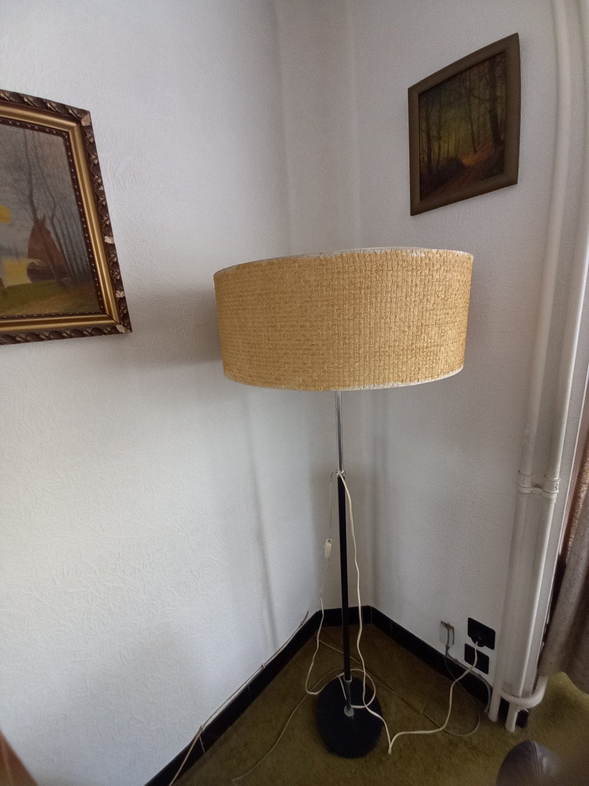Zeer stabiele staande lamp uit de sixties., Huis en Inrichting, Lampen | Vloerlampen, Ophalen, Metaal
