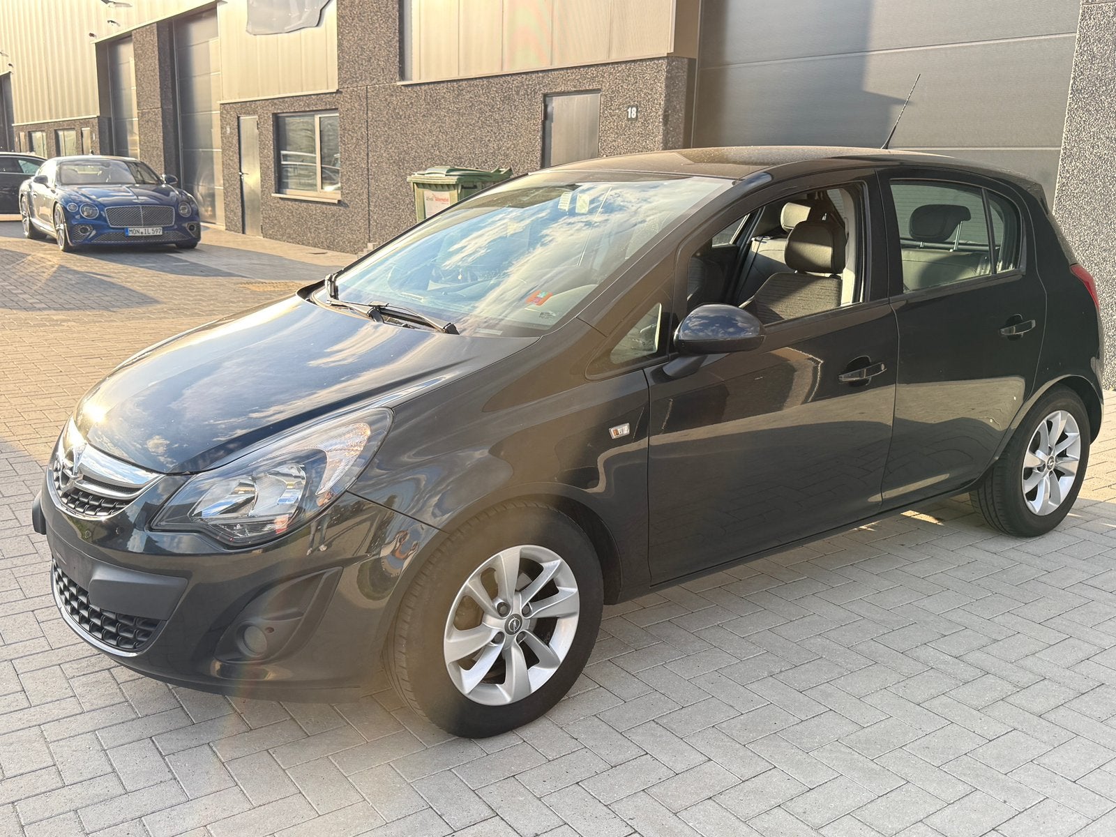 Opel corsa cosmo - 1.2 benzine - euro 5b - 5 deuren - 86 pk, Autos, Cuir, Euro 5, Achat, Entreprise