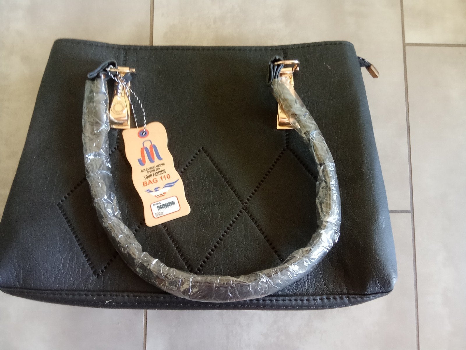 Noir/sac 110/ légèrement plus grand qu'un format A4., Enlèvement, Neuf, Noir, Sac à main
