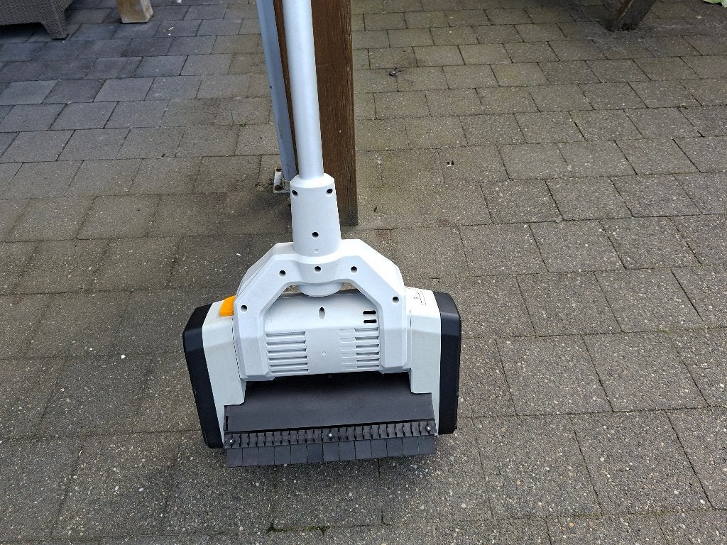 Terrasreiniger Multiborstel, Ophalen